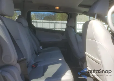 2022 Honda Odyssey Exl z USA, uszkodzony, nr VIN 5FNRL6H73NB029519